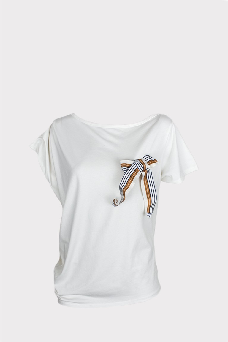 T-shirt asimmetrica