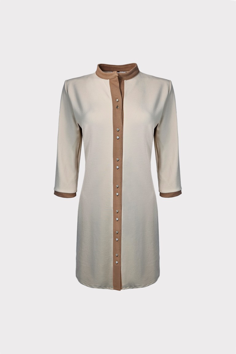 Abito con bottoncini