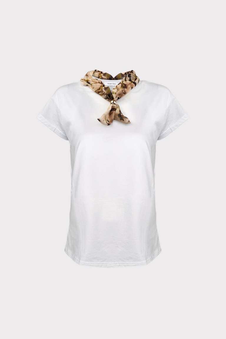 T-shirt con foulard