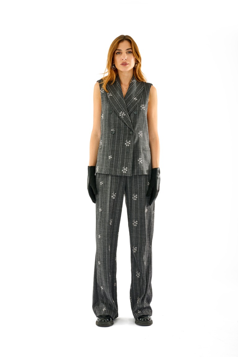 Gilet gessato con ricami
