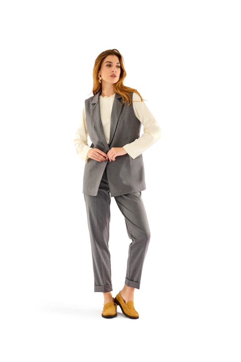 Pantalone con piegone