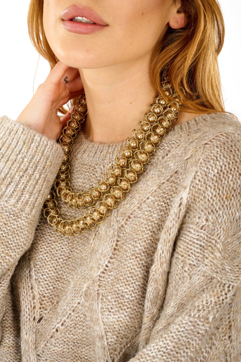 Collana intrecciata con perle