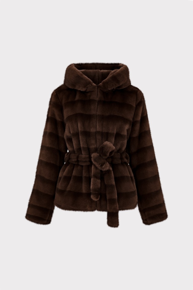 Cappotto in eco-pelliccia...