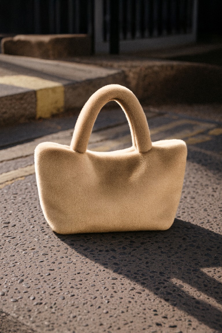 Borsa a spalla in ecopelliccia