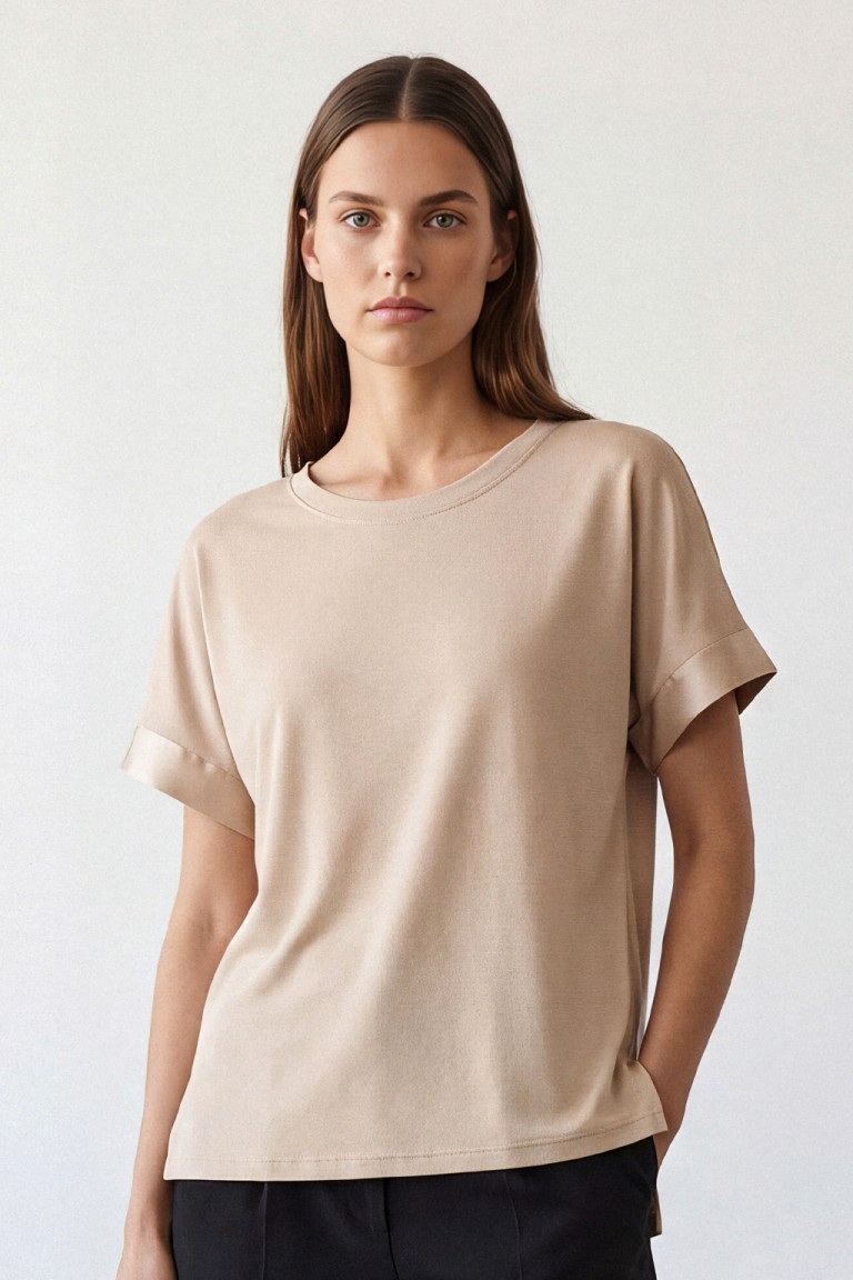 Blusa dettaglio raso