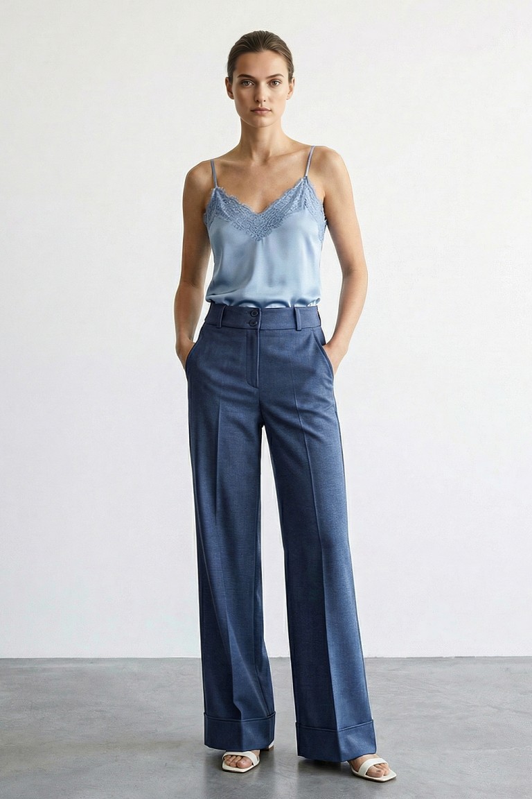 Pantalone ampio con risvolto