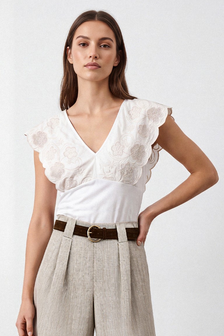 Top balza ricamata