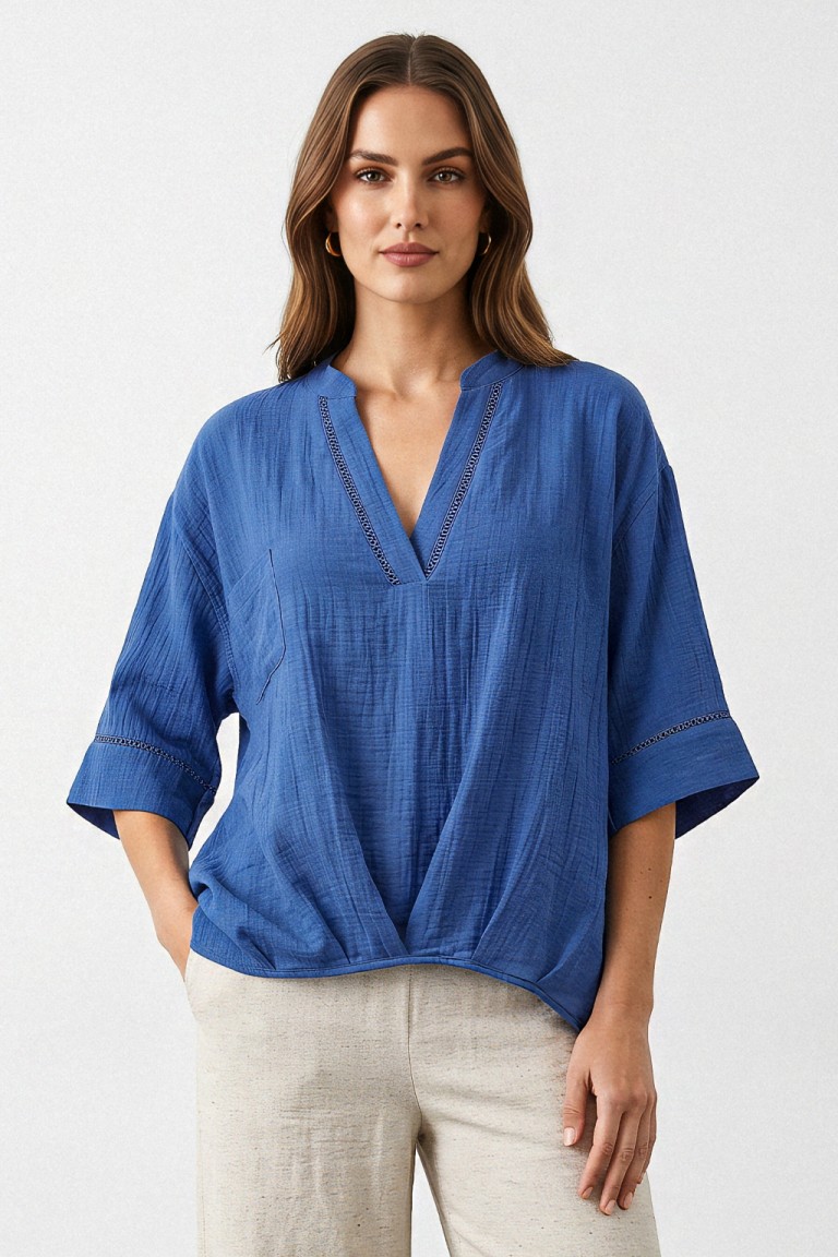Blusa con inserti crochet