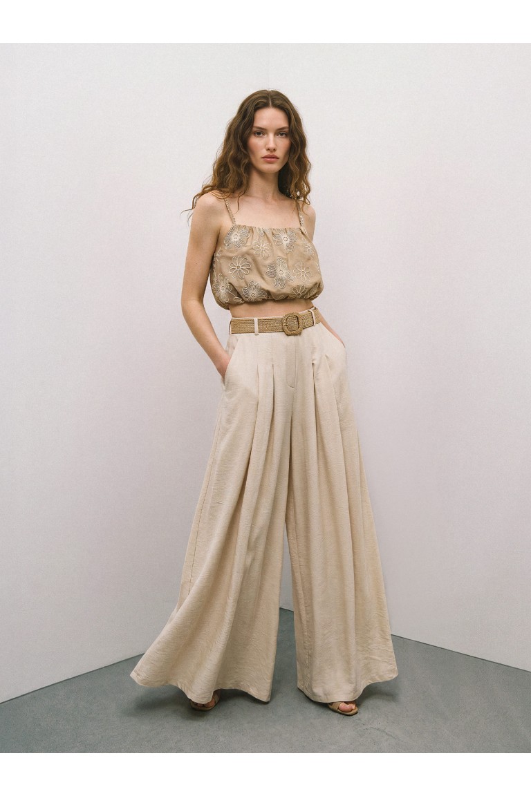 Top cropped ricami all-over
